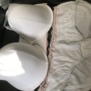 Adore Me bra and panty set 40H and 1X